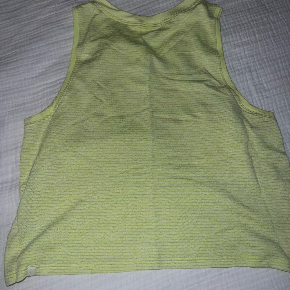 Lululemon tank
